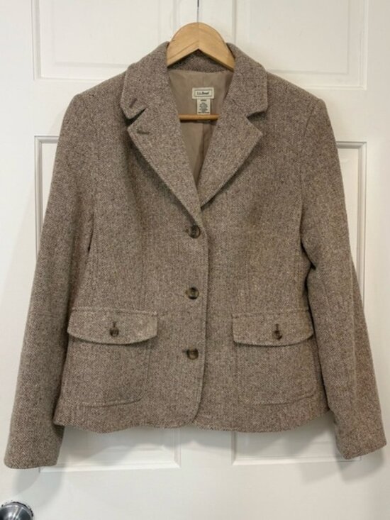L.L. Bean Women’s Tan Herringbone Tweed Wool-Silk Blazer Jacket 3 Button Sz M - Picture 1 of 16